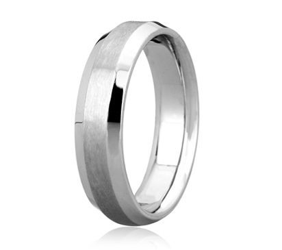 Concave Edged Men's Ring, photograph 2