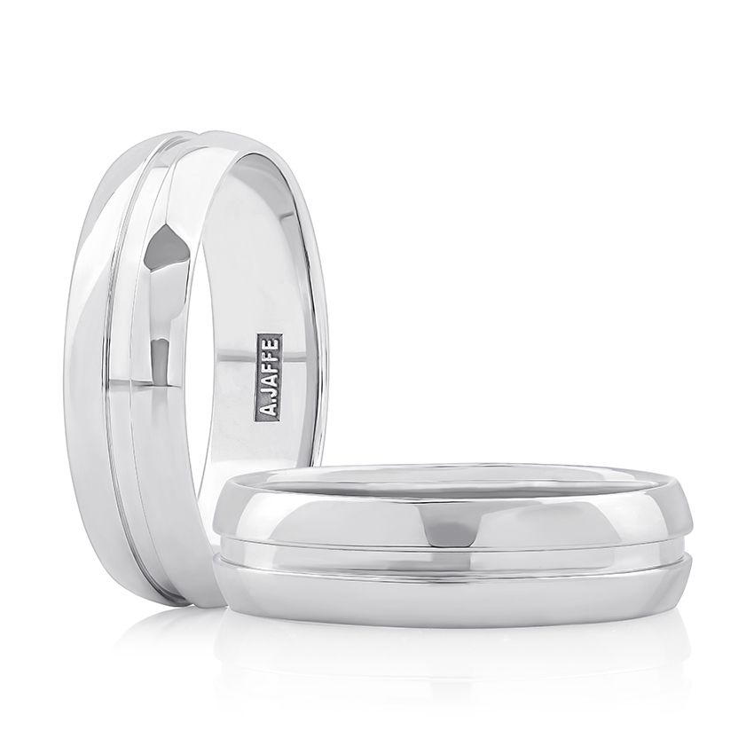 Classic Center Striped Polished Men's Wedding Band