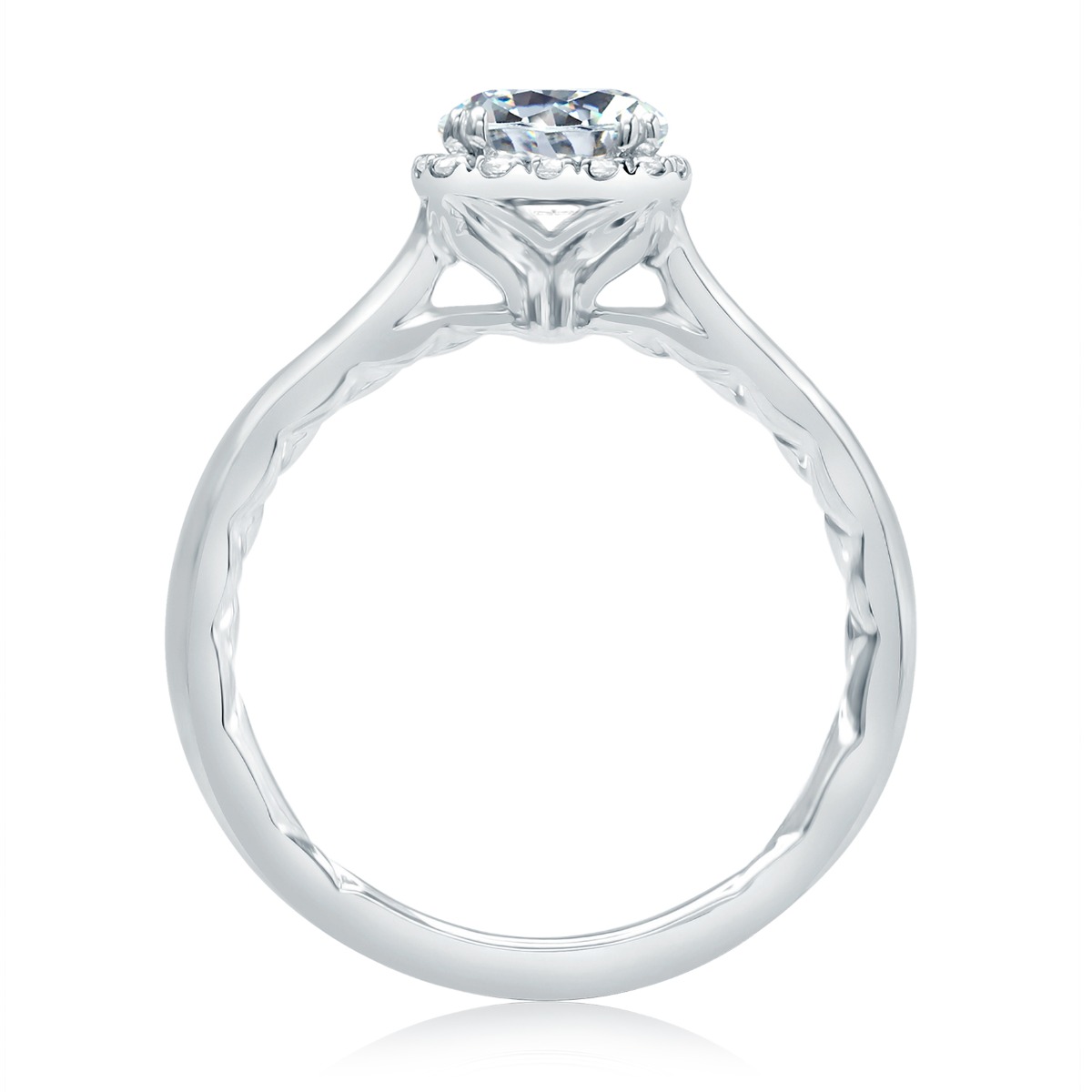 Scalloped Halo Diamond Engagement Ring with Quilts® Interior